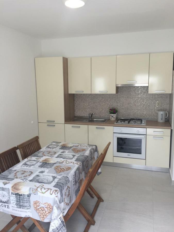 דרבניק Apartmani Roko מראה חיצוני תמונה